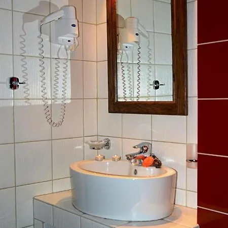 Hotel Uranodromies 2*